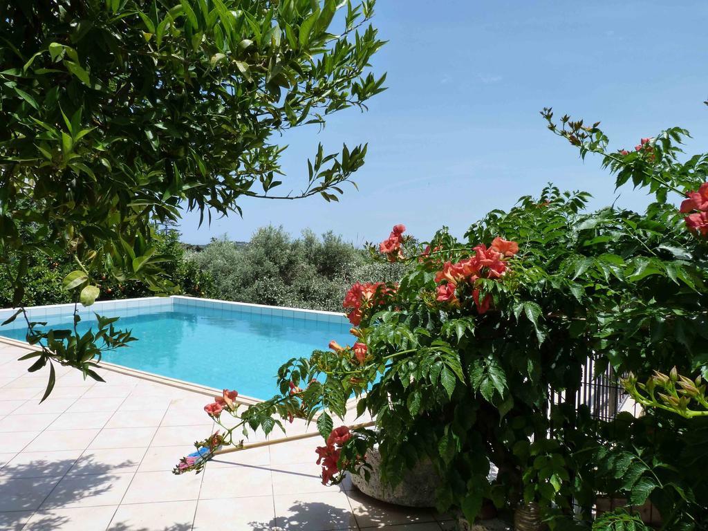 The Garden Villas Maleme Extérieur photo